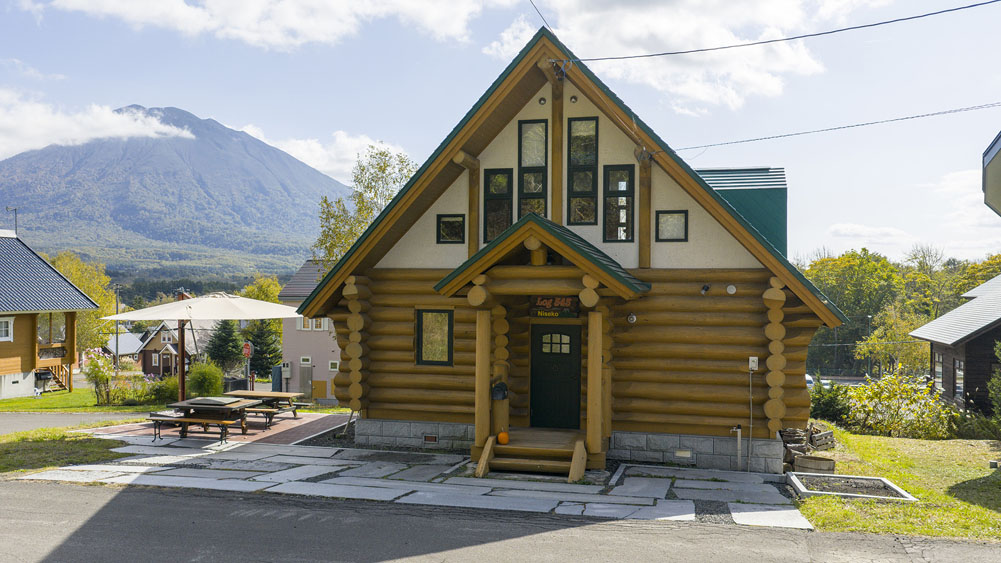 Elite Havens - Log 343 - Niseko Japan - Cosy alpine chalet with stunning views of Mount Yotei